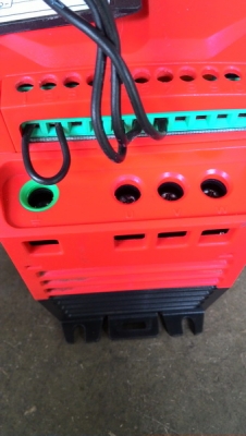 ขาย INVERTER ยี่ห้อ SEW 0.75 KW, 1 HP รุ่น Movitrac LT ใช้ไฟบ้าน มีมาเพิ่ม