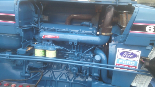 ขายรถไถFORD รุ่น6610ท่อไอดีโตมีทะเบียน   0810076640