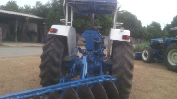 ขายรถไถFORD รุ่น6610ท่อไอดีโตมีทะเบียน   0810076640