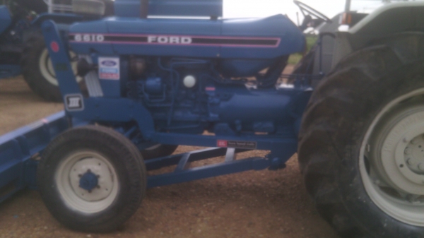 ขายรถไถFORD รุ่น6610ท่อไอดีโตมีทะเบียน   0810076640
