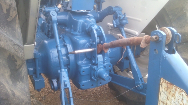 ขายรถไถFORD รุ่น6610ท่อไอดีโตมีทะเบียน   0810076640