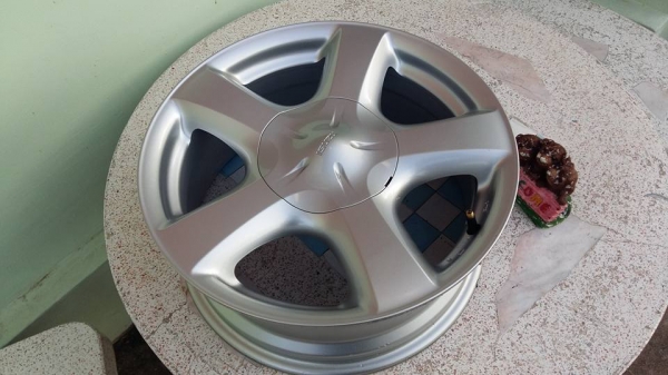 ขายล้อแม็กป้ายแดง dmax 17"  สนใจติดต่อเล็กคลองสามครับ 081-3747940