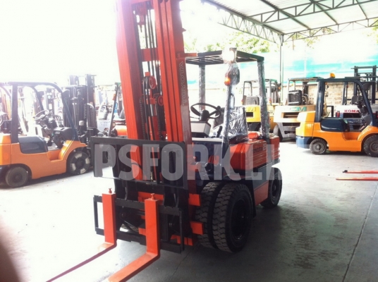 ขายฟอร์คลิฟท์ โตโยต้า 5FD25 เสาสูง 6 ม. จากประเทศญี่ปุ่น ขายฟอร์คลิฟท์ โตโยต้า 5FD25 เสาสูง 6 ม. จากประเทศญี่ปุ่น
