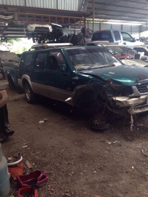 ซากอีซูซุเเอดเเวนเจอร์เครื่อง2800ขับ4เครื่องเกียรสวยสมบูรณ์มากเเยกขายอะไหลทุกอย่างสอบถามได้มีหลายรุ่นรับซื้อรถอุบัตเหตุทุกสภาพ