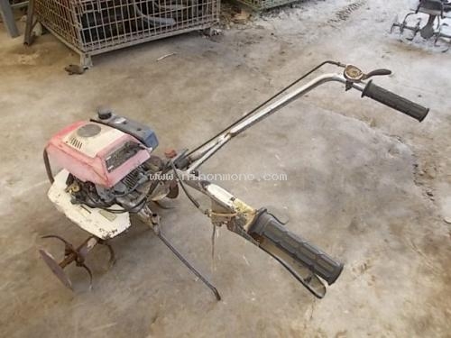 ขายถูก เครื่องพรวนดิน ยี่ห้อ:HONDA  เครื่องเบนซิน 4 จังหวะชุดพรวนดินกว้าง 55 cm. พร้อม น้ำหนักเบา  หรือเพิ่มเติมไดที่ www.nihonmono.com