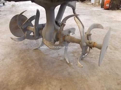 ขายถูก เครื่องพรวนดิน ยี่ห้อ : HONDA ใช้เครื่องเบนซิน 4 จังหวะชุดพรวนดินกว้าง 55 cm.    หรือเพิ่มเติมไดที่ www.nihonmono.com