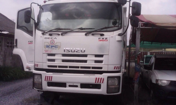 รถอีซูซุ 10 ล้อดั้ม FXZ 360 แรงม้า. ปี 54  ( รถวิ่ง 15x,xxx กว่า กม. )        สนใจติดต่อ  081 - 6079515