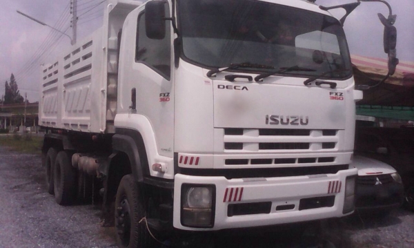 รถอีซูซุ 10 ล้อดั้ม FXZ 360 แรงม้า. ปี 54  ( รถวิ่ง 15x,xxx กว่า กม. )        สนใจติดต่อ  081 - 6079515