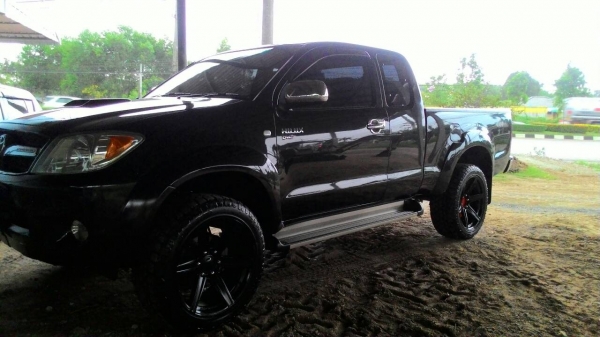 VIGO 2.5E 4x4  ปี 08 รถใช้งานเองตั้งแต่ป้ายแดง ไม่เคยชนคนตาย มีแต่เหยีบคางคก กบ เขียด มด รถใช้งานเองรู้ประวัติ ขาย 420,000 สนใจสอบถามได้ครับ จัดไฟแนนท์ได้ 340,000 0899347475