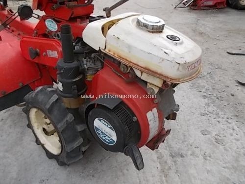 รถพรวนดินเดินตาม ยี่ห้อ : YANMAR  เครื่องเบนซิน4จังหวะมีชุดพรวนดิน กว้าง 55 cm. สามารถหมุนรอบทิศได้   หรือเพิ่มเติมไดที่ www.nihonmono.com