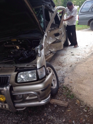 ซากดราก้อนอายเครื่อง3000เครื่องเกียรสวยๆเเยกขายทุกอย่างทั้งคันมีอีกหลายรุ่นเก๋งเเละกระบะรับซื้อรถอุบัตเหตุทุกสภาพ ซากดราก้อนอายเครื่อง3000เครื่องเกียรสวยๆเเยกขายทุกอย่างทั้งคันมีอีกหลายรุ่นเก๋งเเละกระบะรับซื้อรถอุบัตเหตุทุกสภาพ