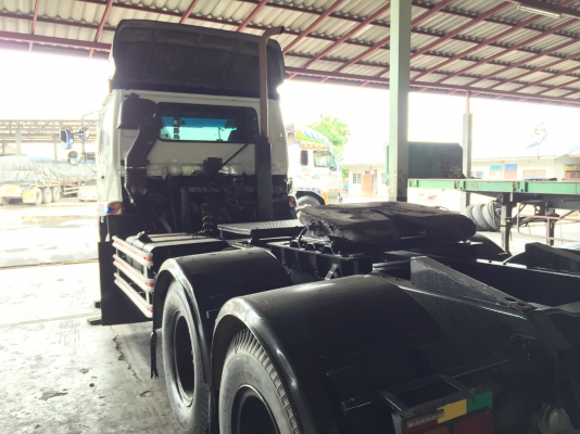 หัวลาก นิสสัน 320 แรง สภาพดีพร้อมใช้งาน