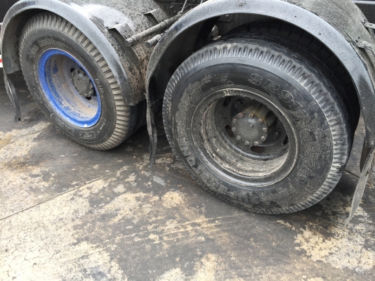 หัวลาก นิสสัน 320 แรง สภาพดีพร้อมใช้งาน