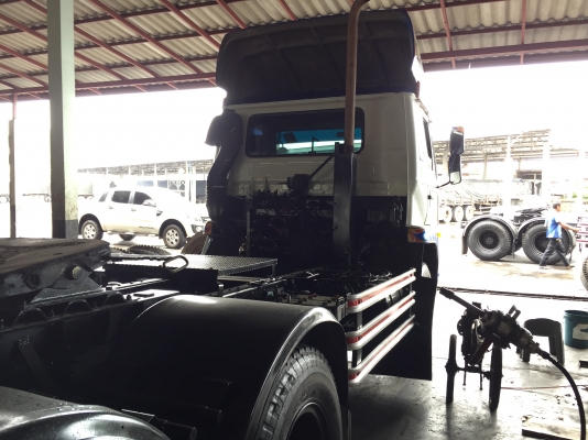 หัวลาก นิสสัน 320 แรง สภาพดีพร้อมใช้งาน