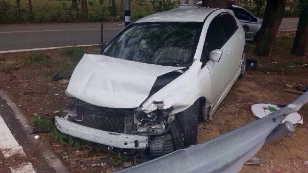 ซากซีวิคเครื่อง1800ทะเบียนเเจ้งจอดเเยกอะไหลขายทุกอย่างมีหลายทั้งเก๋งเเละกระบะรับซื้อรถอุบัตเหตุทุกสภาพ