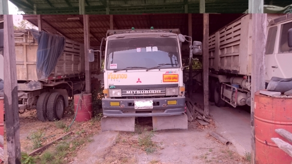 ขายmitsubishiดั้ม 10ล้อFUSO 527 (NGV)