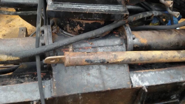 เครนพับ 5 ตัน HIAB มีหัวขยุ้มให้เรียบร้อย ของสวยมาก เพิ่งยกลง พร้อมใช้