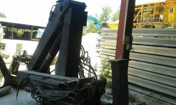 เครนพับ 5 ตัน HIAB มีหัวขยุ้มให้เรียบร้อย ของสวยมาก เพิ่งยกลง พร้อมใช้