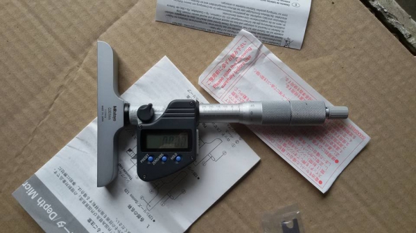 เกจวัดความลึก ดิจิตอล Mitutoyo : 329-250-10 เกจวัดความลึก ดิจิตอล Mitutoyo : 329-250-10