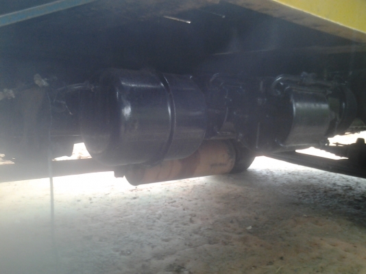 ขายตามสภาพรถเทเลอร์10ล้อเพลาเดียวHINO. F17. เครื่องEH700ไว้ขนแม็คโค ขายตามสภาพรถเทเลอร์10ล้อเพลาเดียวHINO. F17. เครื่องEH700ไว้ขนแม็คโค