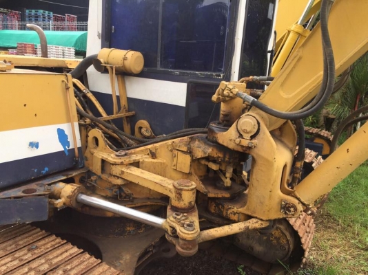 รถขุด PC60-3 มีหัวกระแทก มีบุ้งกี มีเอกสารอินวอยล์