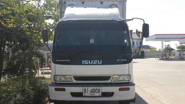 ขาย isuzu ftr forward 900000บาท พร้อมตู้ ขาย isuzu ftr forward 900000บาท พร้อมตู้