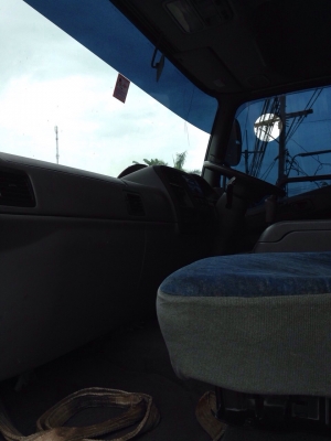 ต้องการขายรถ10 ล้อ mitsubishi fuso ติดเครนยาว 7 เมตร เครน 3 ตัน รถสภาพ90\% เอกสารพร้อมโอน