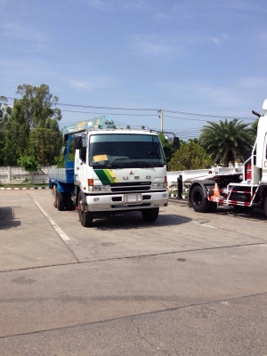 ต้องการขายรถ10 ล้อ mitsubishi fuso ติดเครนยาว 7 เมตร เครน 3 ตัน รถสภาพ90\% เอกสารพร้อมโอน