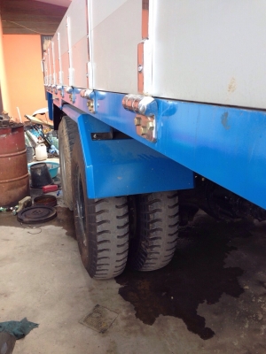 ต้องการขายรถ10 ล้อ mitsubishi fuso ติดเครนยาว 7 เมตร เครน 3 ตัน รถสภาพ90\% เอกสารพร้อมโอน