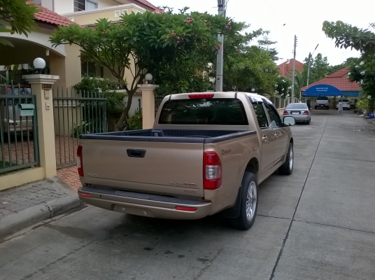 D-MAX CAB 4 2.5 COMMONRIAL 2005 SLX ABS D-MAX CAB 4 2.5 COMMONRIAL 2005 SLX ABS