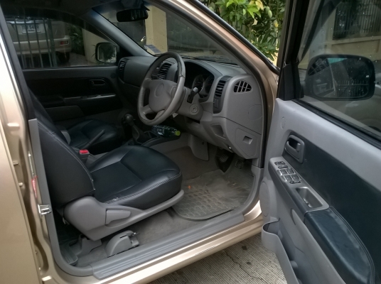 D-MAX CAB 4 2.5 COMMONRIAL 2005 SLX ABS D-MAX CAB 4 2.5 COMMONRIAL 2005 SLX ABS