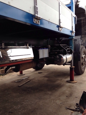 ต้องการขายรถบรรทุก 10 ล้อ mitsubishi ติดเครนยาว 7 เมตร เครน 3 ตัน สภาพ 90\% เอกสารพร้อมโอน