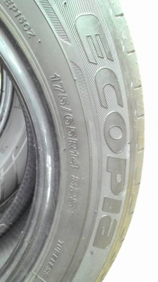 175/65R14 BRIDGESTONE ปี13 มี 2 เส้น tel.081-427-3941 175/65R14 BRIDGESTONE ปี13 มี 2 เส้น tel.081-427-3941