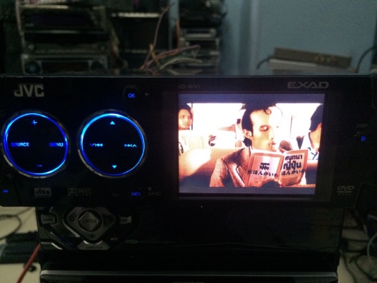 JVD EXAD KD-AVX1 24Bit 5V รุ่นท็อป จอ3.5นิ้ว DVD VCD MP3 CD FMคลื่นไทย หน้าจอไฟฟ้า ปรับระดับได้4ระดับ ปรีเอ้า4ชุด AUX1ชุด Camera in 1ชุด Camera out 1ชุด Digital out 1ช่อง เครื่องศูนย์ไทย สภาพสวยมือ2 พร้อมรีโมท