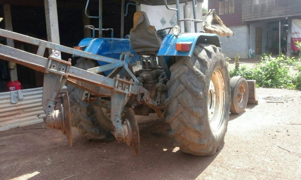 FORD 660 แท้ T3 หางD4 เกียร์ D7 เล่มพร้อม หาง3 ใบดัน เครื่องหลวมนะคับราคานี้เลย FORD 660 แท้ T3 หางD4 เกียร์ D7 เล่มพร้อม หาง3 ใบดัน เครื่องหลวมนะคับราคานี้เลย