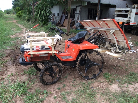 ขายรถดำนาคูโบต้า5แถวพร้อมใจช่งาน ขายรถดำนาคูโบต้า5แถวพร้อมใจช่งาน