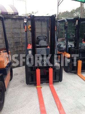 ขายฟอร์คลิฟท์ โตโยต้า 6FD14 เสาสูง 3 ม. จากประเทศญี่ปุ่น