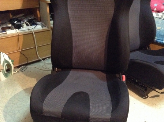 เบาะ ซูบารุ Gda รุ่นพิเศษ สภาพเหมือนใหม่ 1 คู่ เบาะ ซูบารุ Gda รุ่นพิเศษ สภาพเหมือนใหม่ 1 คู่