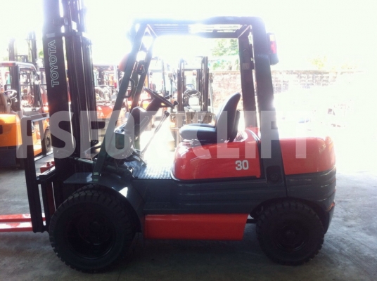 ขายฟอร์คลิฟท์ โตโยต้า 6FD30 เสาสูง 4 ม. จากประเทศญี่ปุ่น ขายฟอร์คลิฟท์ โตโยต้า 6FD30 เสาสูง 4 ม. จากประเทศญี่ปุ่น