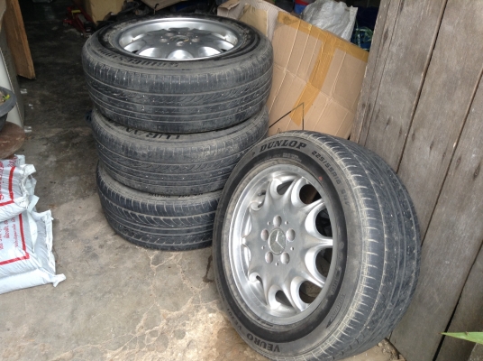 แม็ก benz แท้ ขอบ 16 นิ้วพร้อมยาง 4 วง 3800 บาท