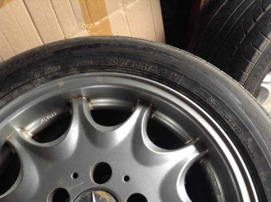 แม็ก benz แท้ ขอบ 16 นิ้วพร้อมยาง 4 วง 3800 บาท