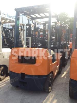 ขายฟอร์คลิฟท์ โตโยต้า 7FD15 เสาสูง 3 ม. จากประเทศญี่ปุ่น