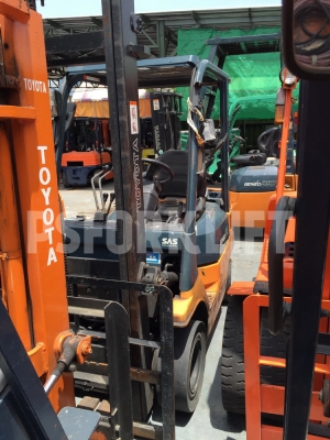 ขายฟอร์คลิฟท์ โตโยต้า 7FD15 เสาสูง 4 ม. จากประเทศญี่ปุ่น ขายฟอร์คลิฟท์ โตโยต้า 7FD15 เสาสูง 4 ม. จากประเทศญี่ปุ่น