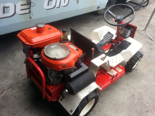 ขายรถตัดหญ้านั่งขับ wado นำเข้าจากญี่ปุ่น ขายรถตัดหญ้านั่งขับ wado นำเข้าจากญี่ปุ่น