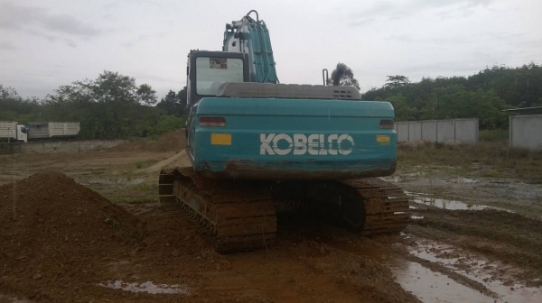 KOBELCO SK 200-8 YN11