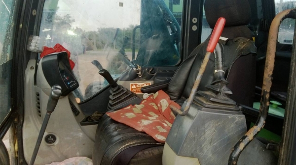 KOBELCO SK 200-8 YN11