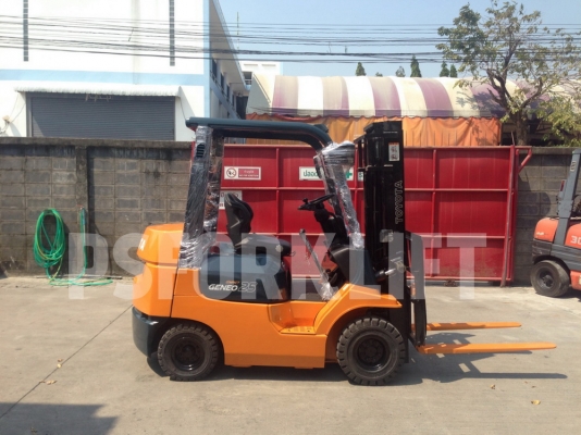 ขายฟอร์คลิฟท์ โตโยต้า 7FD25 เสาสูง 3 ม. จากประเทศญี่ปุ่น