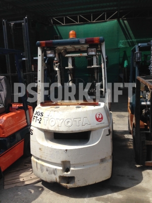 ขายฟอร์คลิฟท์ โตโยต้า 7FD30 เสาสูง 3 ม. จากประเทศญี่ปุ่น