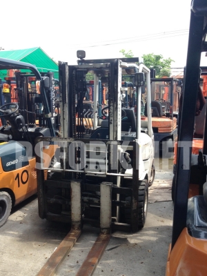 ขายฟอร์คลิฟท์ โตโยต้า 7FD30 เสาสูง 3 ม. จากประเทศญี่ปุ่น