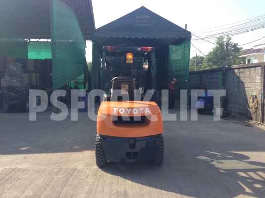 ขายฟอร์คลิฟท์ โตโยต้า 7FD30 เสาสูง 3 ม. จากประเทศญี่ปุ่น